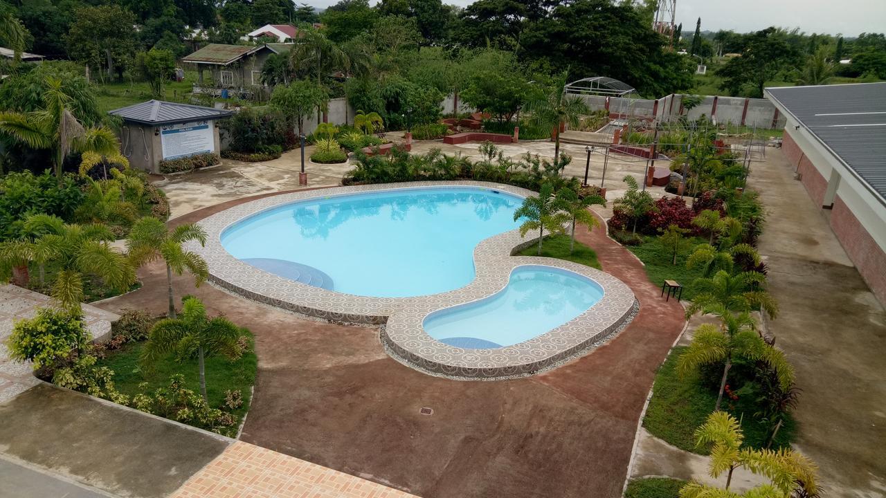 Northwood Hotel Alaminos Exterior photo