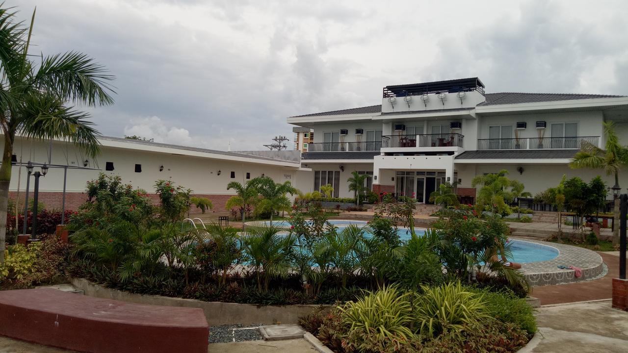 Northwood Hotel Alaminos Exterior photo